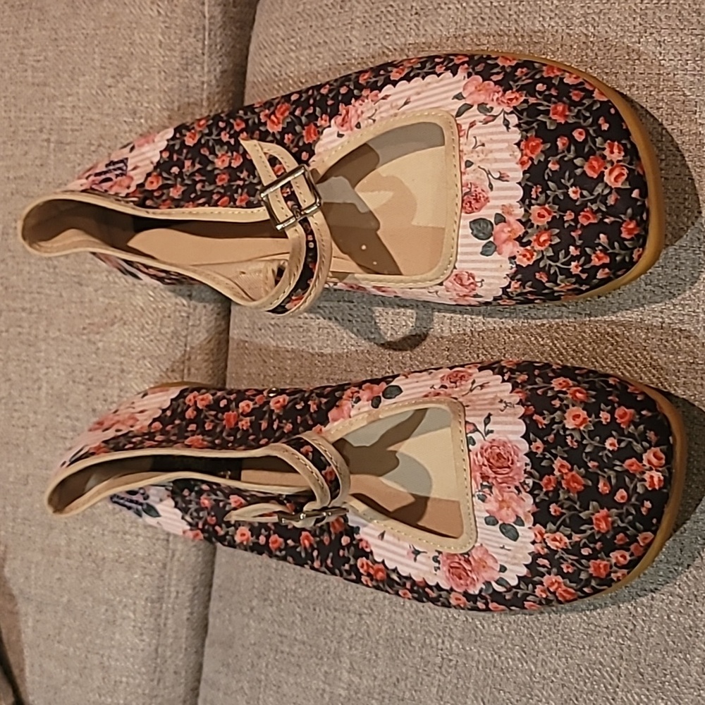 Hot Chocolate Design Shoes